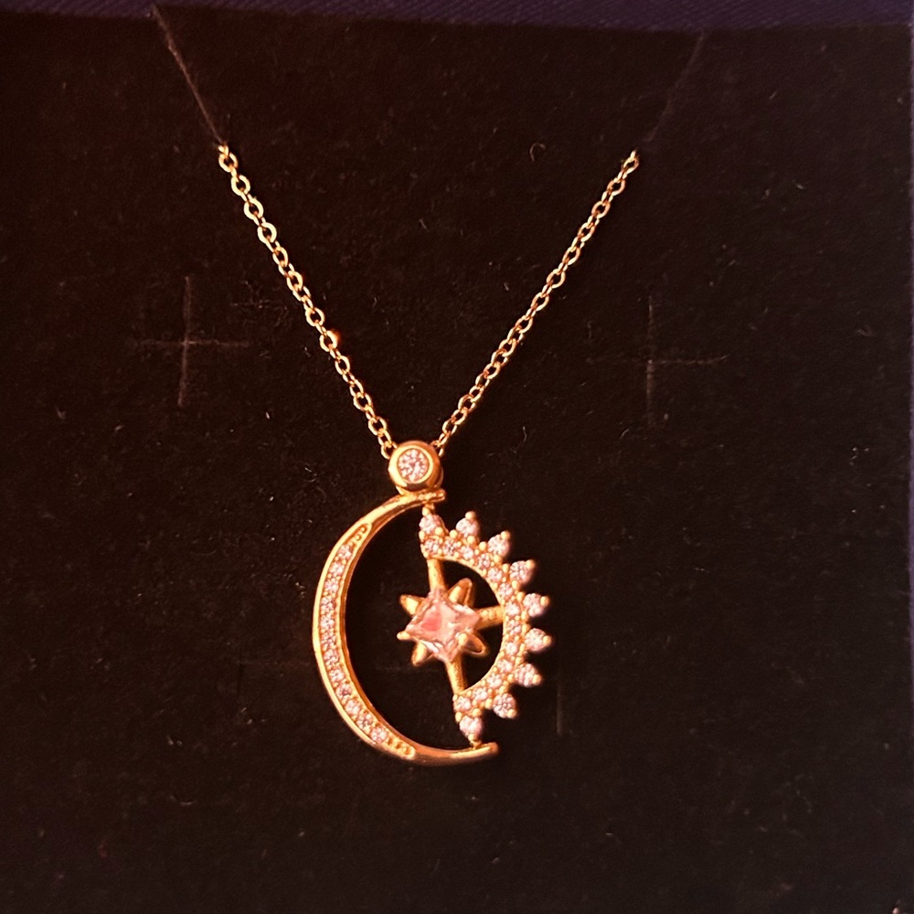 NWOT s925 moon & sun necklace